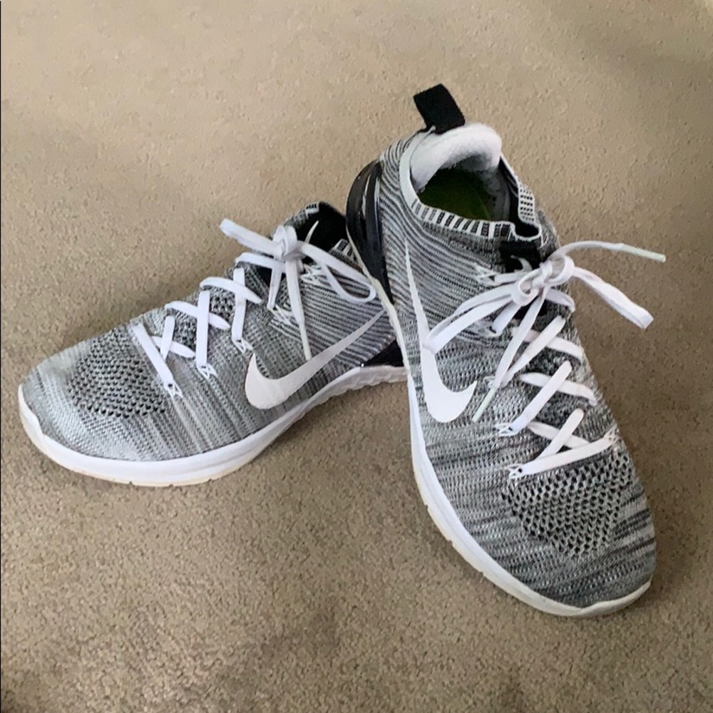 Nike Metcon Flyknit size 8